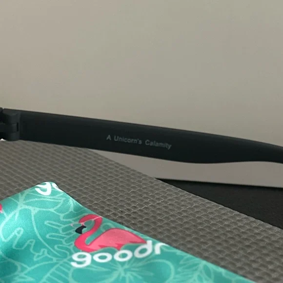Goodr Black Polarized  Sunglasses - A Unicorn’s Calamity - Picture 6 of 8